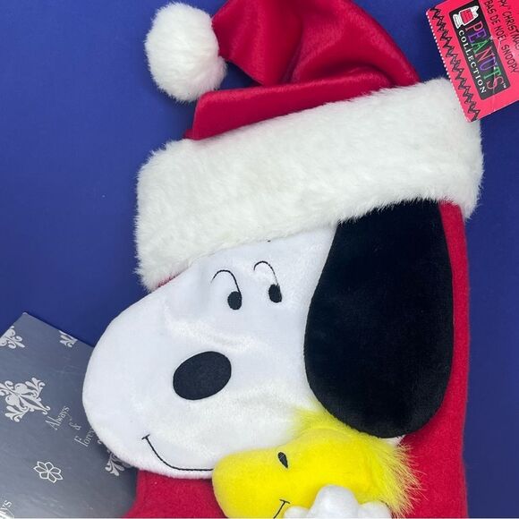 Hallmark Peanuts Collection Snoopy w/ detachable Woodstock Stocking NWT - Picture 2 of 11